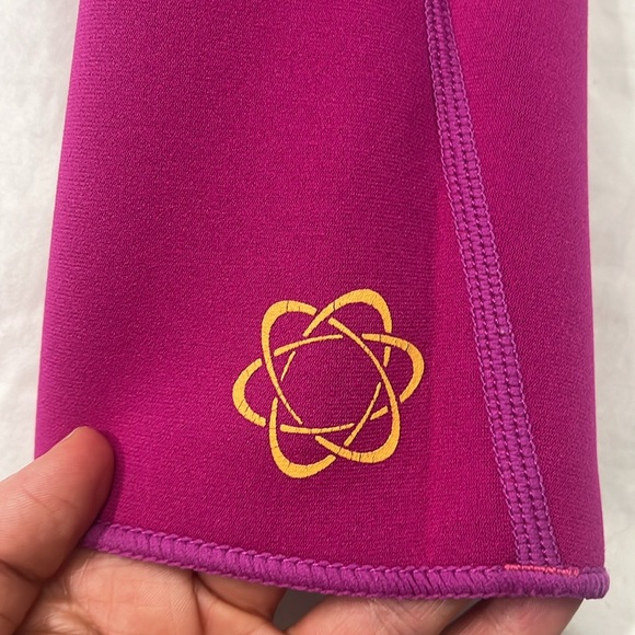 Zaggora Hot Pants - Picture 3 of 4